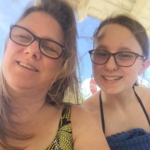 Meet your Posher, Suzanne